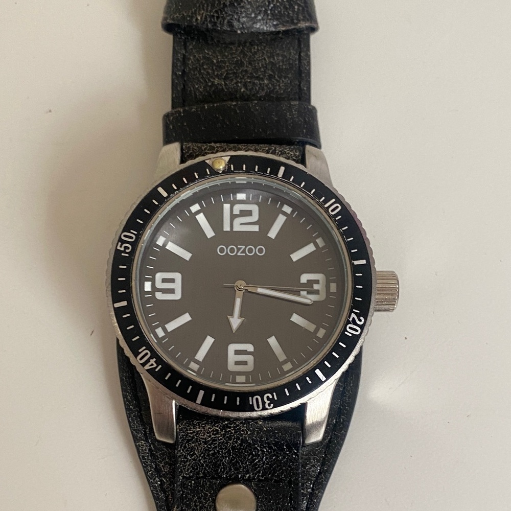 Oozoo Watch good condition